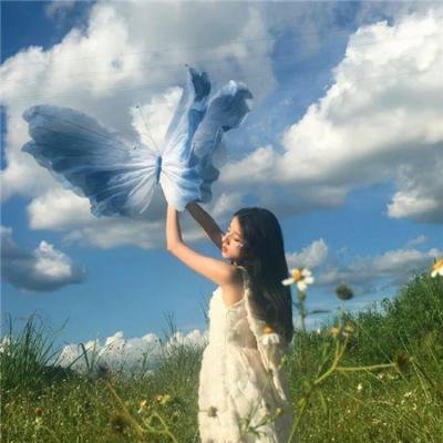 当红小花又出大瓜：新恋情浮出水面，粉丝集体脱粉，整整一周